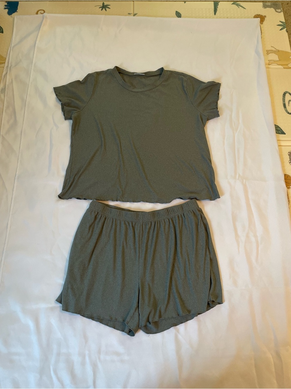 EKOUAER Gray Ribbed Short Sleeve Sleep Set, Top & Elastic Waist Shorts, Size XXL